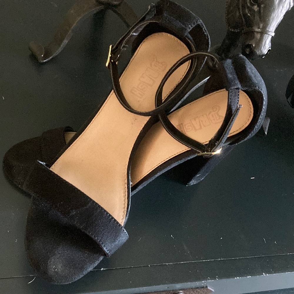 Your staple Black Heels!